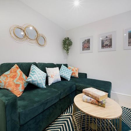 1 Bed House, Free On Street Parking, Central Gloucester Exterior foto