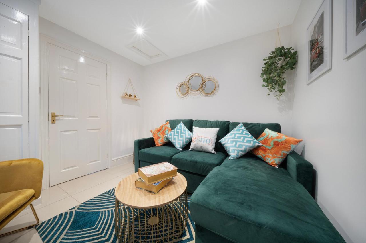 1 Bed House, Free On Street Parking, Central Gloucester Exterior foto