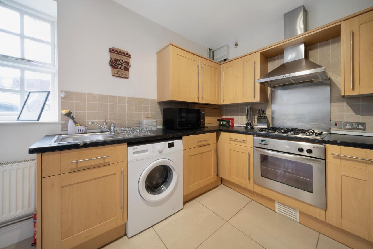 1 Bed House, Free On Street Parking, Central Gloucester Exterior foto